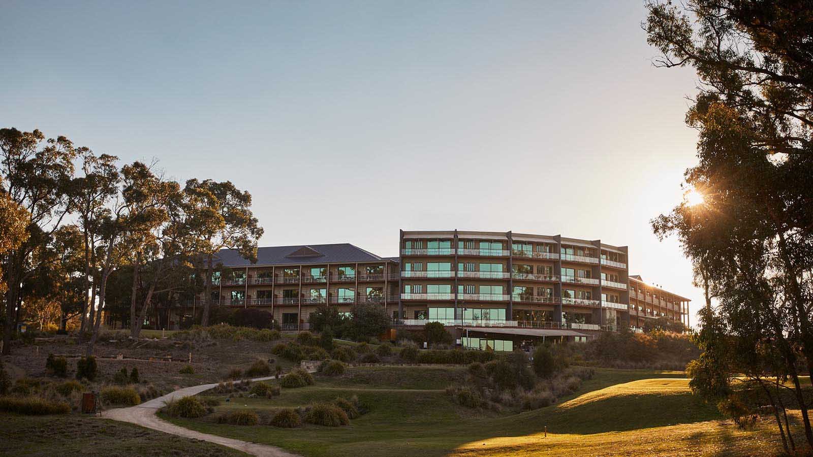 racv-goldfields-resort-exterior-1600x900